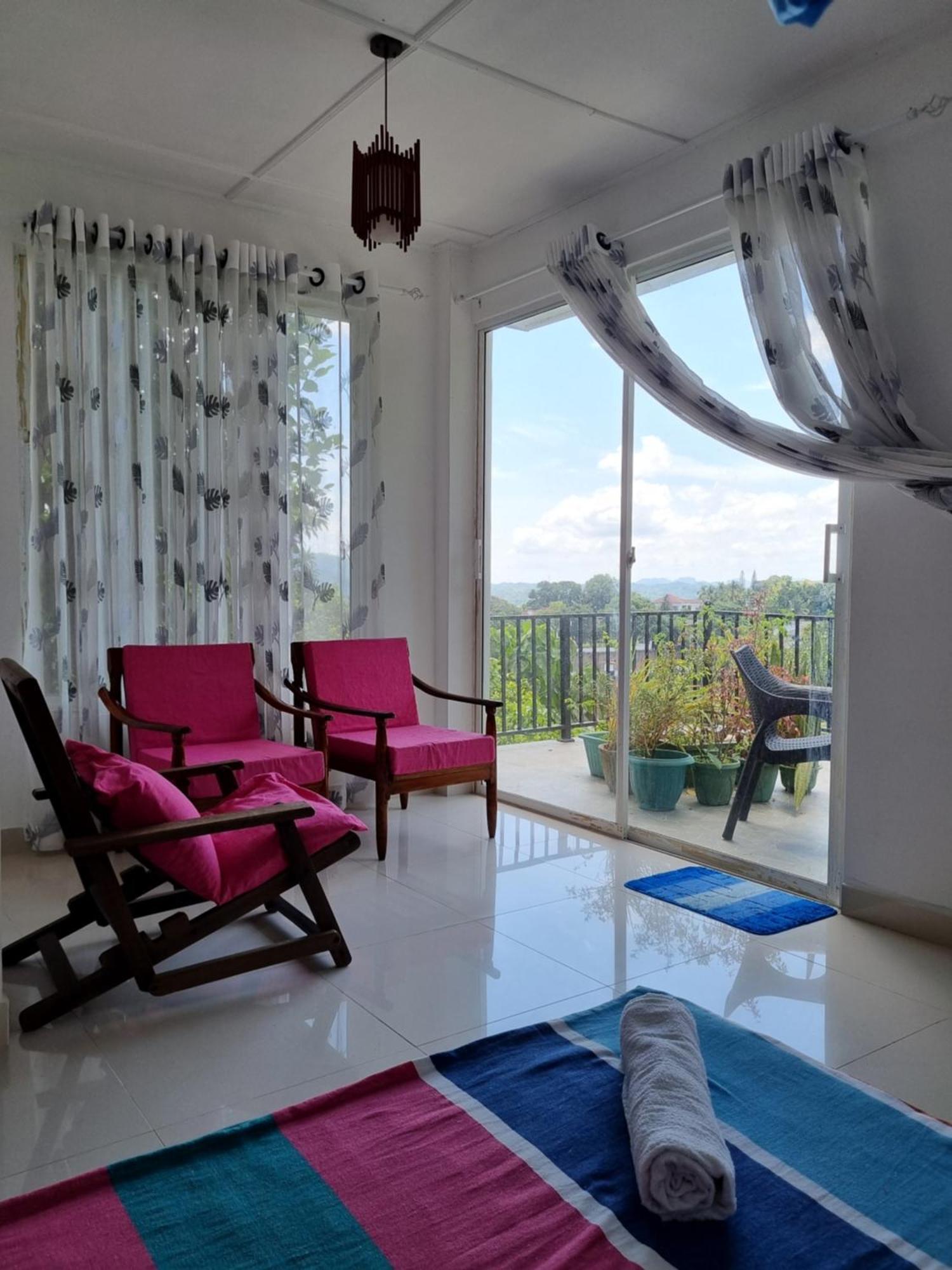 Squirrel'S Nest Hotel Kandy Exterior foto